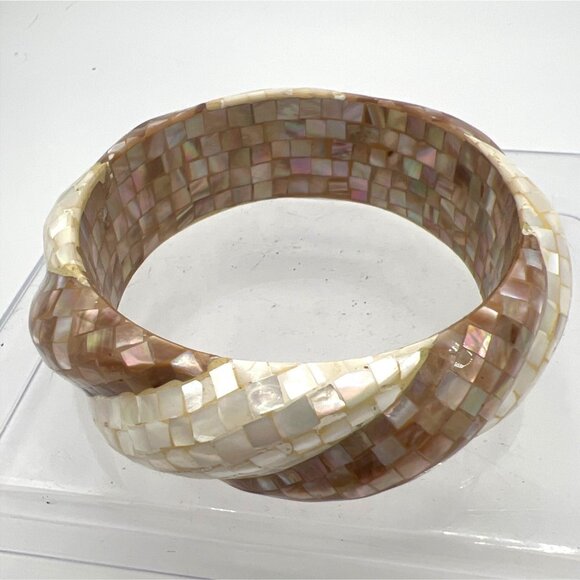 Chunky Bangle Bracelet Iridescent Mother Of Pearl MOP Mosaic Shell Twisted 1" Sz - Picture 4 of 7